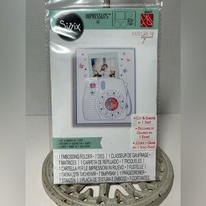 Sizzix Impresslits A2 Instant Camera 663631
